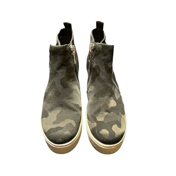 Steve Madden Green Camo Wedgie Sneakers Size 7 - Picture 3 of 5